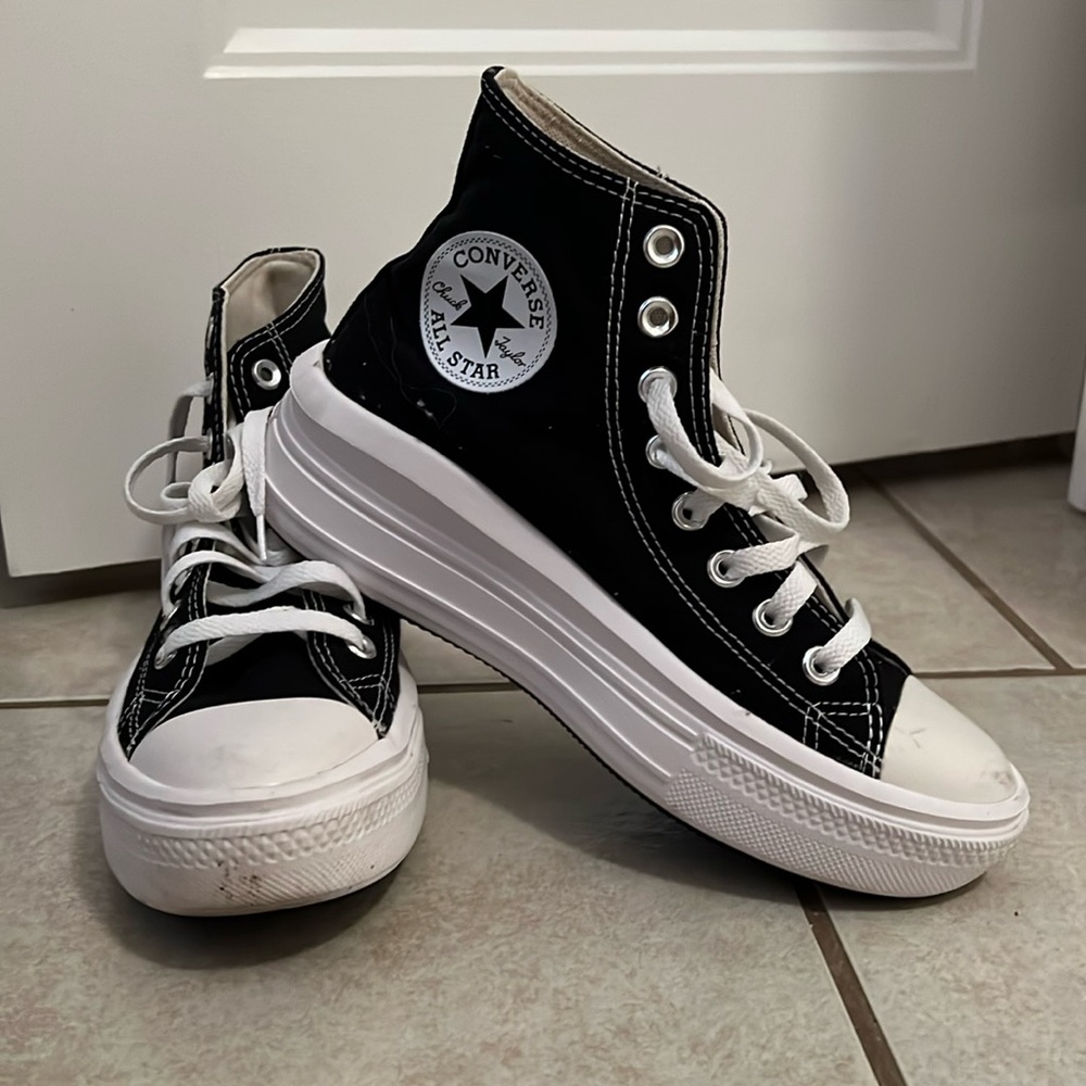 Platform Converse - image 1